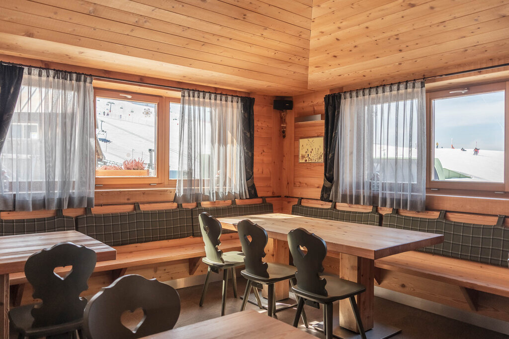 Content Dam Org 3 Images Full Rights Gusto Bar Ristorante Kristiania Bar Ristorante Kristiania Canazei Archivio Apt Val Di Fassa Mrizzi 7